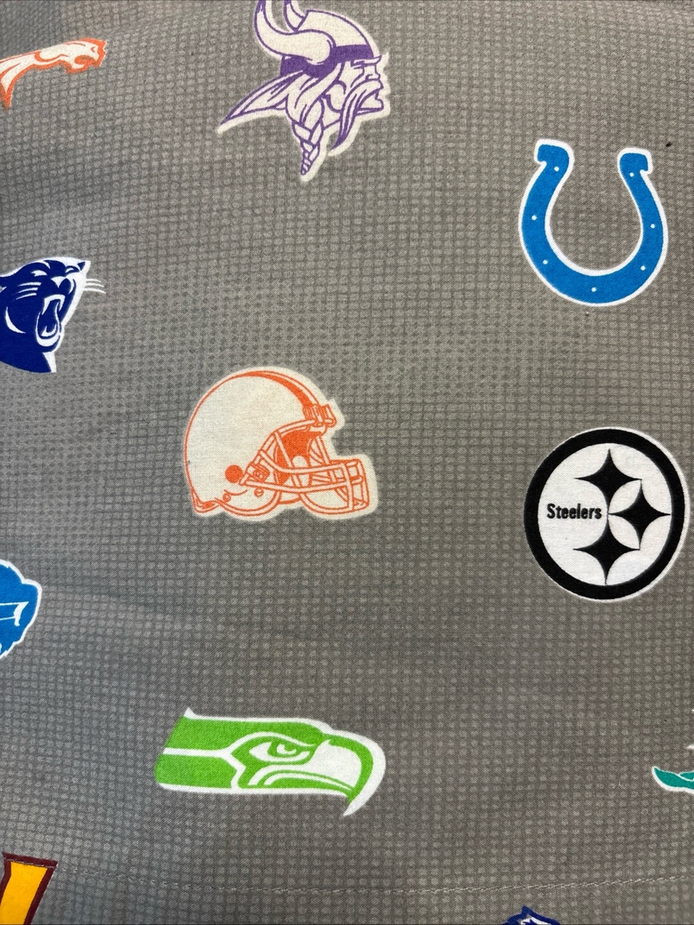 POTTERY BARN PB Teen Football NFL Logo Gray Twin Flat And Fitted Sheet - Picture 3 of 3